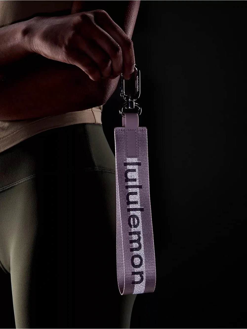 NWT Lululemon Icy Taupe Diamond Silver Never Lost Keychain Reflective Effect